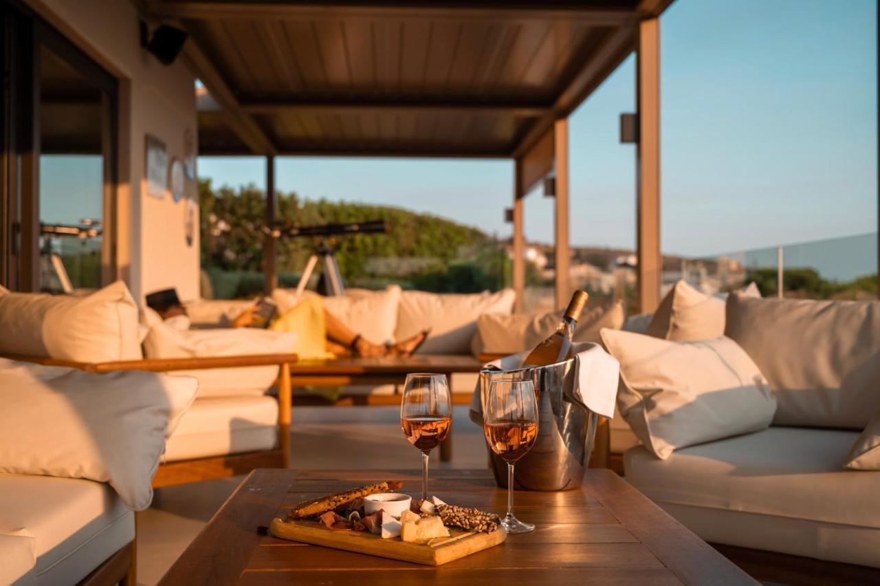 Somewhere Vouliagmeni Atenas Exterior foto