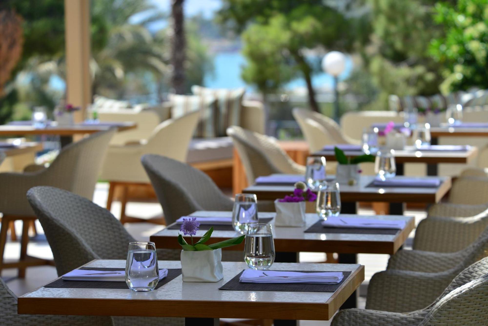 Somewhere Vouliagmeni Atenas Exterior foto